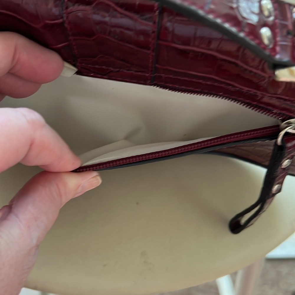GUESS VINTAGE SHOULDER BAG - Picture 7 of 10